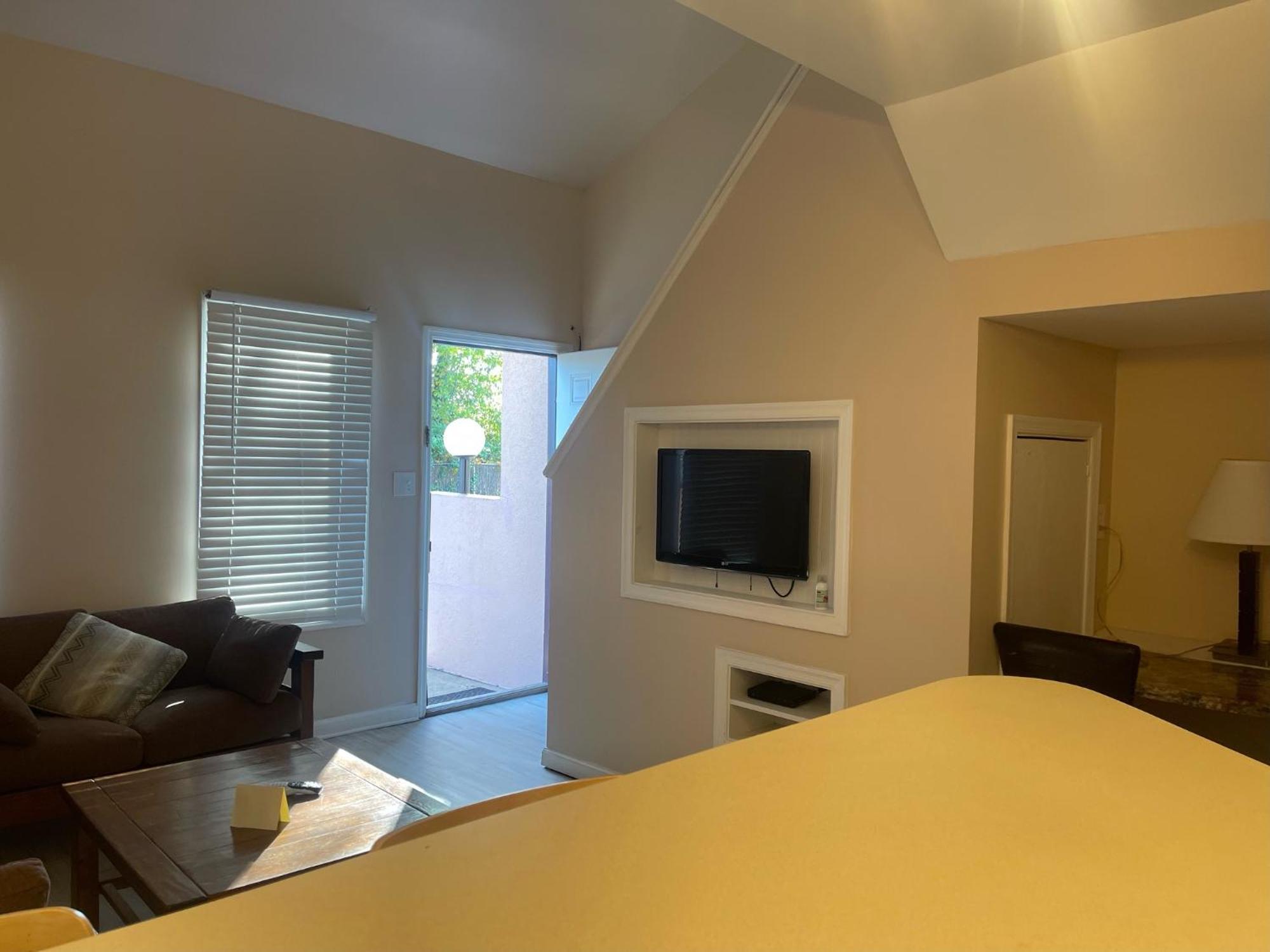 Executive Suites Winchester Εξωτερικό φωτογραφία